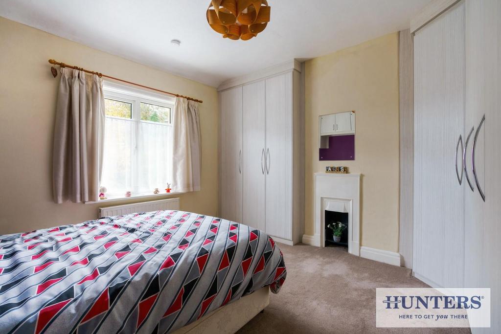 99933 5 Leeds Road Rawdon (14) - Copy low.jpg