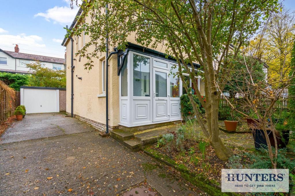 99933 5 Leeds Road Rawdon (2) - Copy low.jpg
