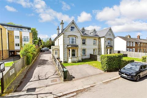 2 bedroom flat for sale, Princes Road, Redhill, Surrey