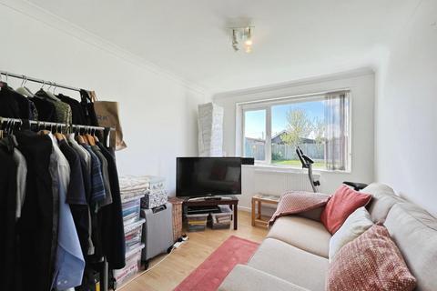 23 Denham Close, Dymchurch, Romney Marsh, TN29 0TU
