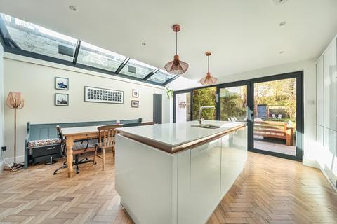 3 bedroom terraced house for sale, Parish Lane, London