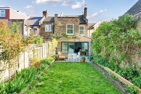 3 bedroom terraced house for sale, Parish Lane, London