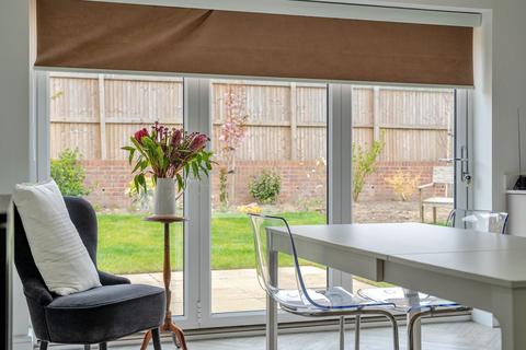 4 bedroom detached house for sale, Willow Drive, Harrogate, HG3