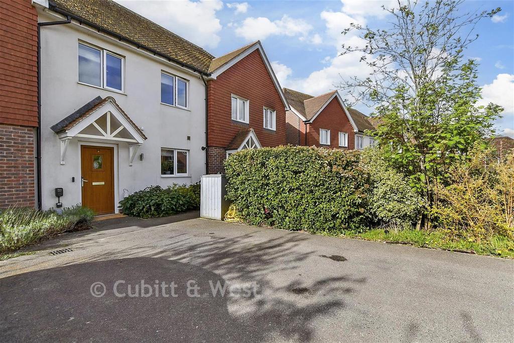 External/Driveway/Parking.
