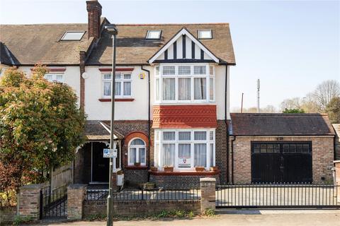 2 Merton Hall Road, London, SW19 3PP