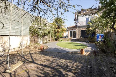 2 Merton Hall Road, London, SW19 3PP