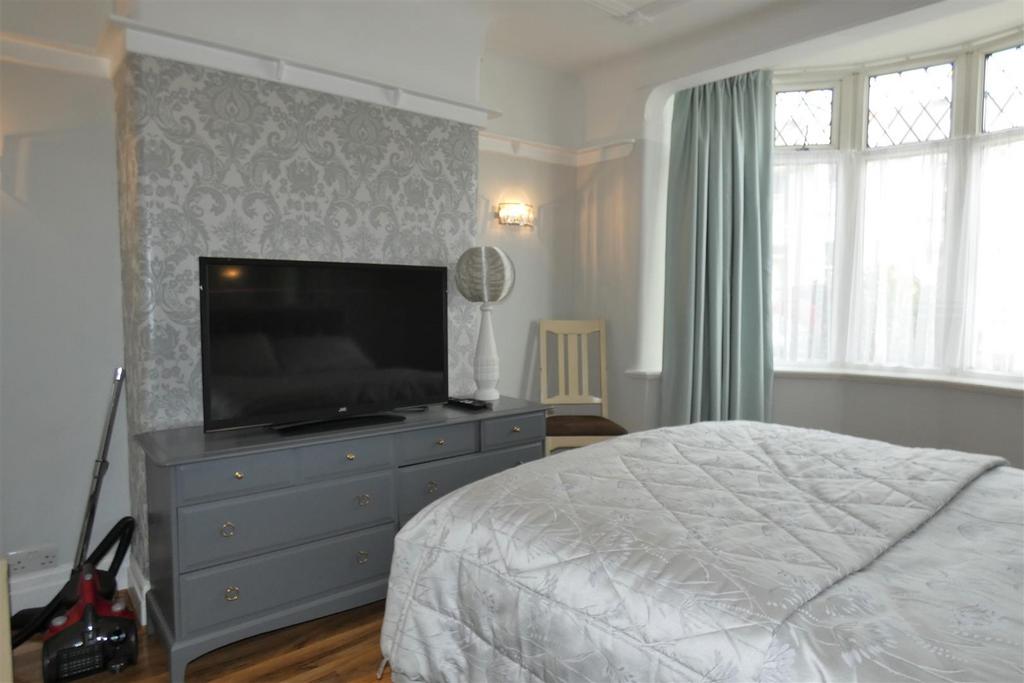 Dining Room 1 (used as bedroom).JPG