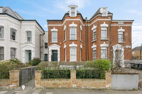 2 bedroom flat for sale - Mount Pleasant Lane, London, E5