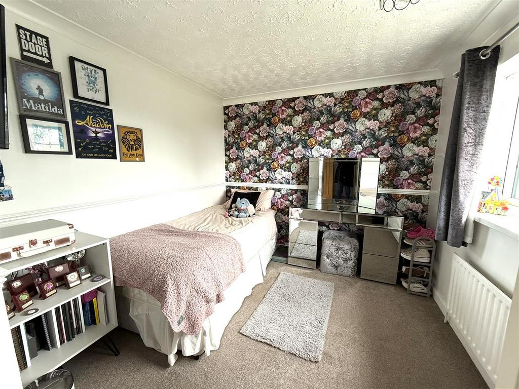 18 shafts bed 1.jpeg