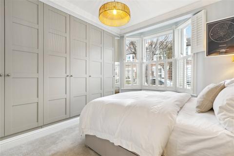 16 Steerforth Street, London, SW18 4HH