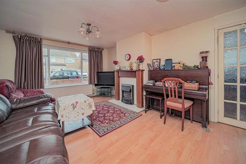 3 bedroom detached bungalow for sale, Thames Crescent, Melksham SN12