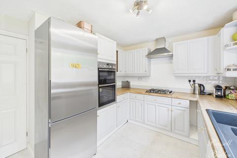 undefined, Moorhen Way, Buckingham