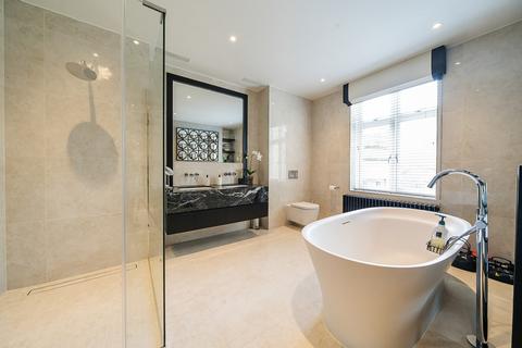 Apartment 7, Ravensbourne House Westerham Road, Keston, BR2 6ER
