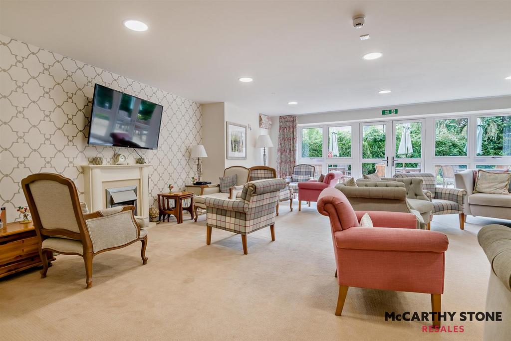 Homeowners Lounge