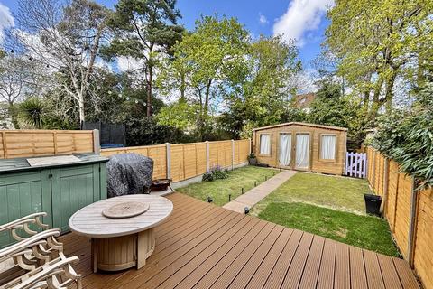 20 Border Road, Upton, Poole, BH16 5EE