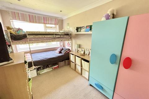 20 Border Road, Upton, Poole, BH16 5EE