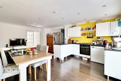 24 Cotmans Close, Hayes, UB3 3PR