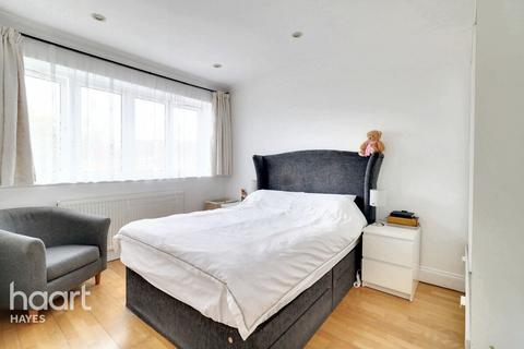 24 Cotmans Close, Hayes, UB3 3PR
