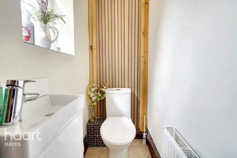 66 Hurstfield Crescent, Hayes, UB4 8DW