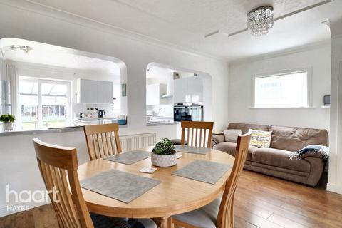 66 Hurstfield Crescent, Hayes, UB4 8DW