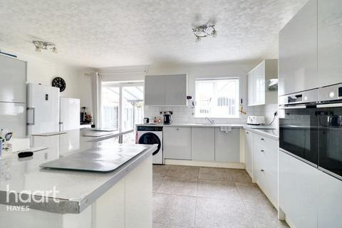66 Hurstfield Crescent, Hayes, UB4 8DW