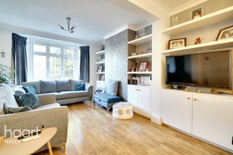 3 Cromer Close, Uxbridge, UB8 3DA