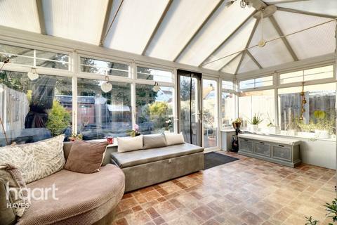 3 Cromer Close, Uxbridge, UB8 3DA