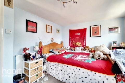 3 Cromer Close, Uxbridge, UB8 3DA