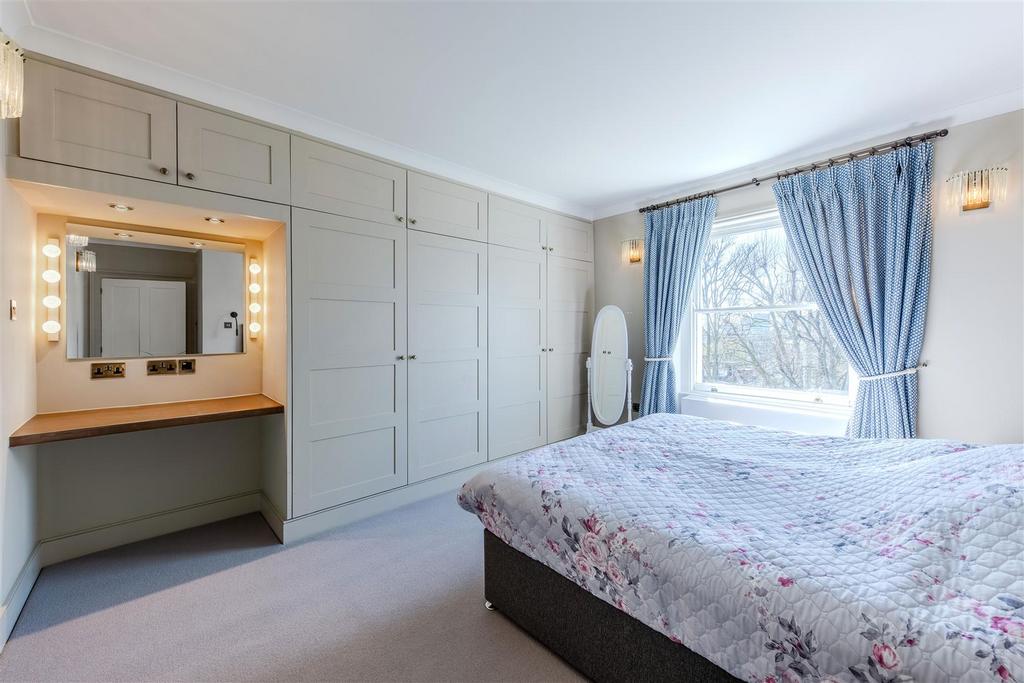 3 at 87 hamilton terrace 2962 bed2.jpg