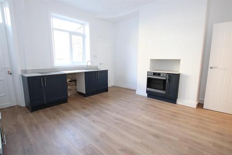 4 bedroom townhouse to rent, Bolton Hall Road, Bradford