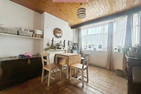 31 Lullingstone Avenue, Swanley, BR8 7JN