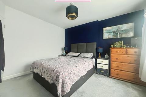 31 Lullingstone Avenue, Swanley, BR8 7JN
