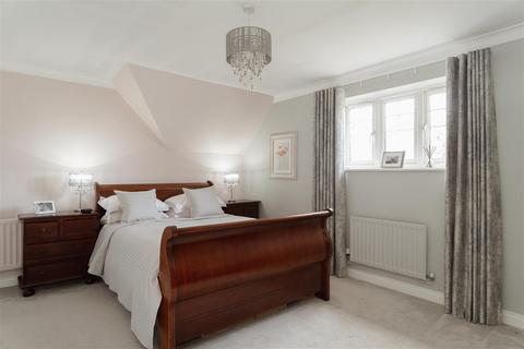 3 bedroom penthouse for sale, Kingswood Grange, Lower Kingswood KT20
