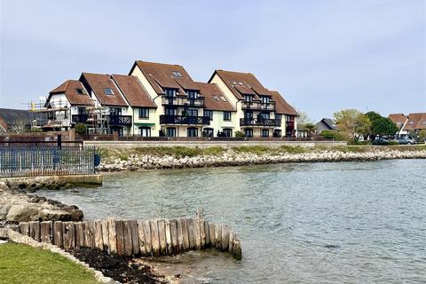 2 bedroom house for sale, Shamrock Way, Hythe, Southampton