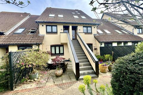 undefined, Shamrock Way, Hythe, Southampton