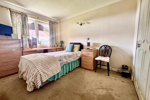 1 bedroom flat for sale, Brinton Lane, Hythe, Southampton