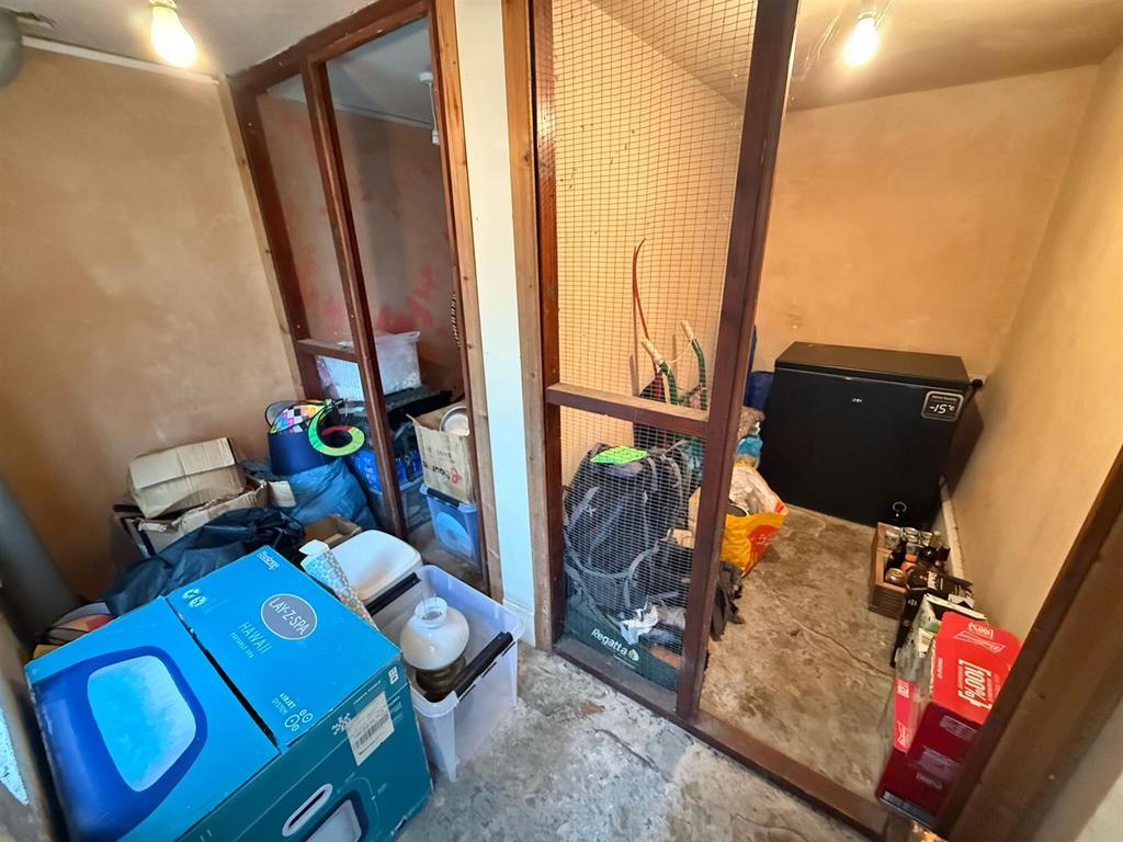 Basement 2.jpg