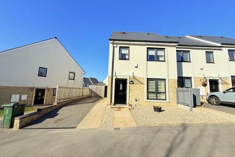 2 bedroom end of terrace house for sale, Richard Whiteley Drive, Shipley BD17