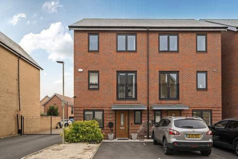 8 Tidman Road, Reading, RG2 0DE