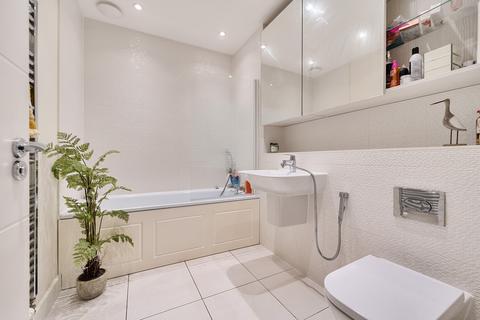 8 Tidman Road, Reading, RG2 0DE