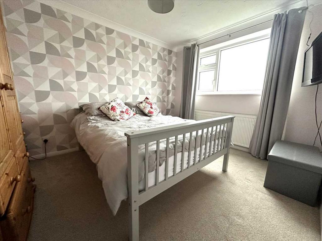 Bedroom (front)
