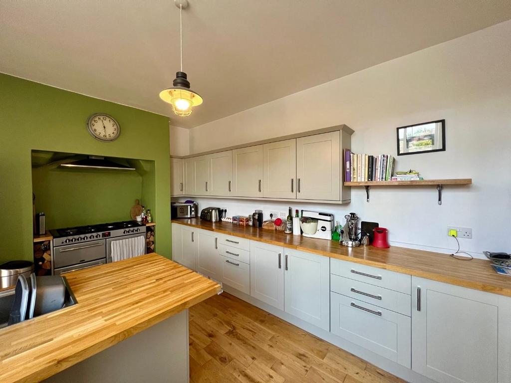 Kitchen4.jpg