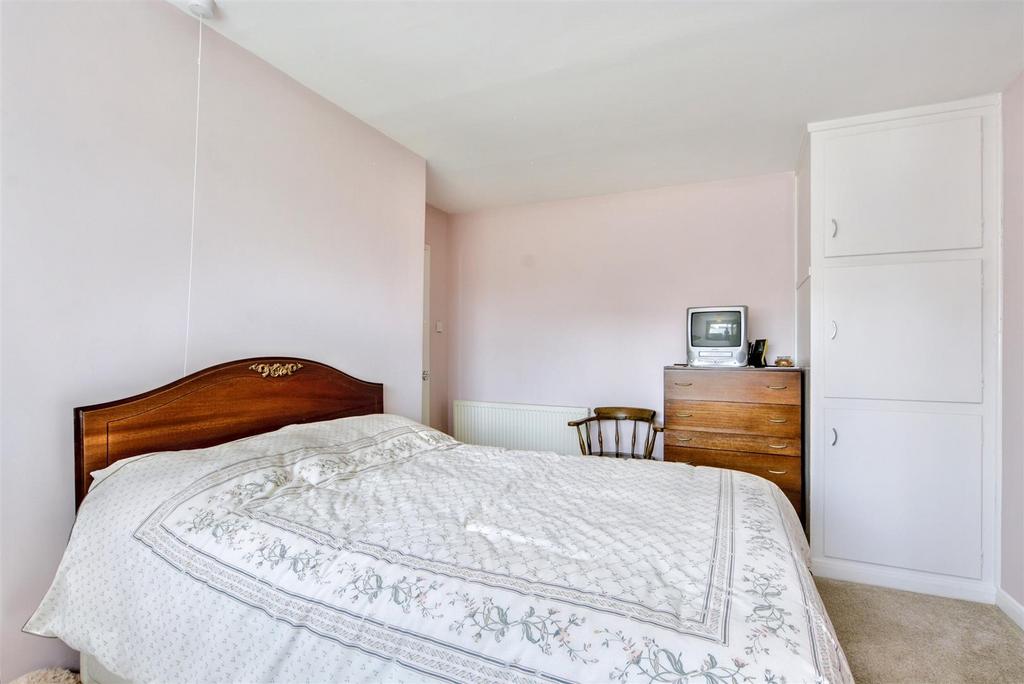 Bedroom 1 2.jpeg