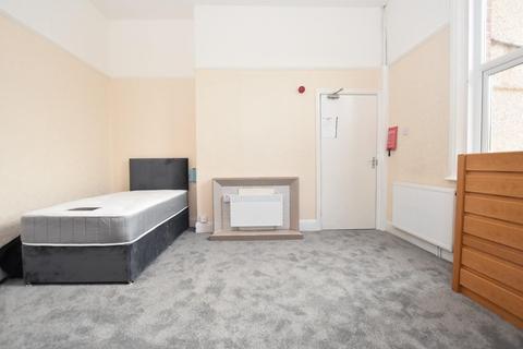 1 bedroom flat to rent, Flat 2 - 26 Gladstone Road, Chesterfield, Derbyshire