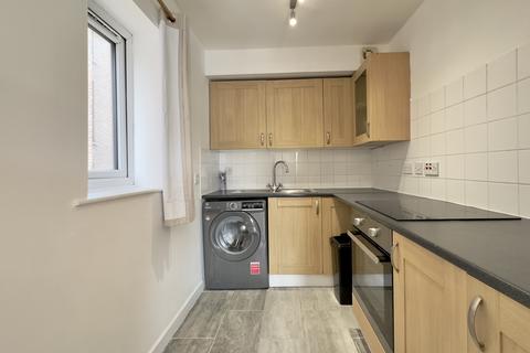 2 bedroom flat to rent, New Cross Road, London , SE14