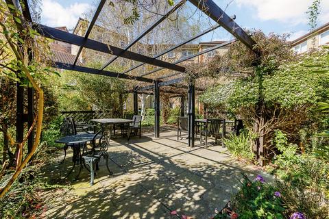 undefined, Homecross House 21 Fishers Lane London