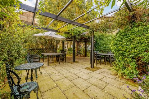undefined, Homecross House 21 Fishers Lane London