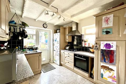 73 Reynolds Avenue, Chessington, KT9 2LQ