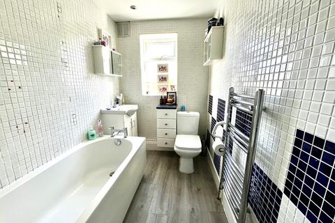 73 Reynolds Avenue, Chessington, KT9 2LQ