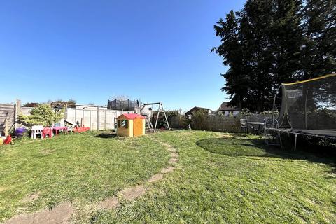 73 Reynolds Avenue, Chessington, KT9 2LQ